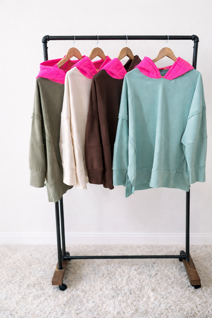 Hoodie Poncho mit Neon Pinker Kapuze